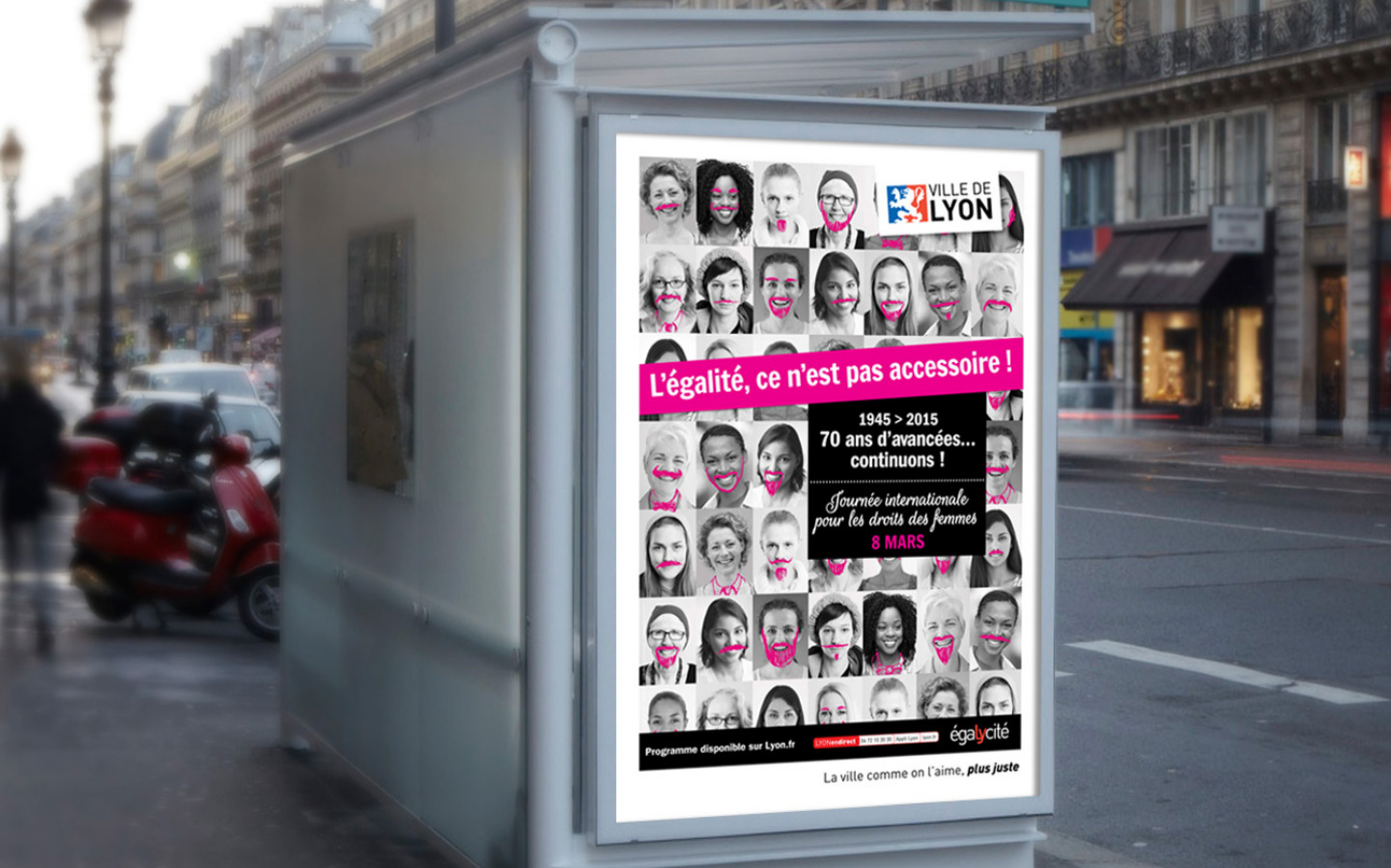 L'égalité c'est pas accessoire à Lyon pour cette campagne d'affichage